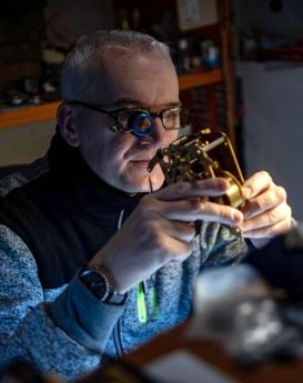 切斯特·莫里斯-南京宝玑售后服务中心制表师